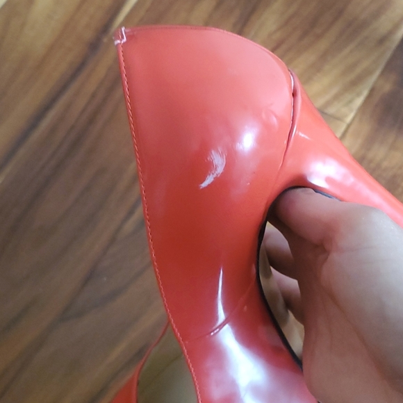 Red stiletto heels - Picture 3 of 5